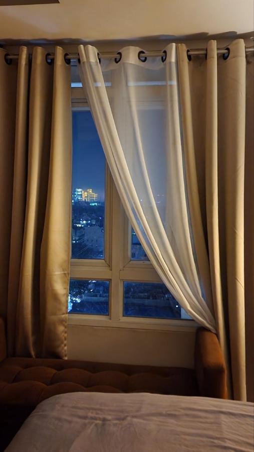 Alps At 150 Newport Blvd Condominum Near T3 Pasay Esterno foto